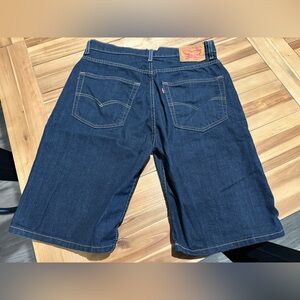 Levi’s men’s jorts sz 32